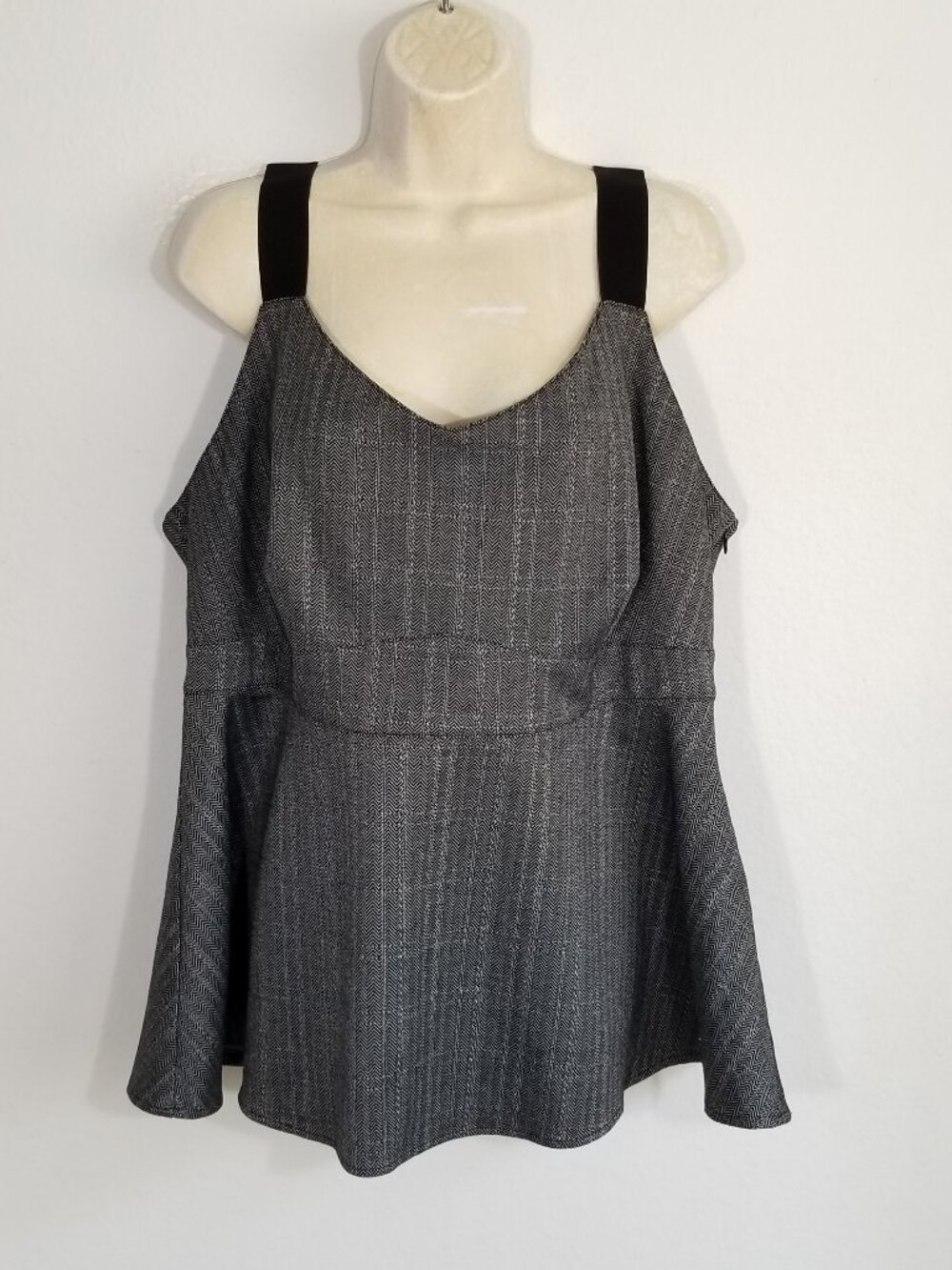 TORRID Size 2 Peplum Hem Tank Top Herringbone 7093E1M